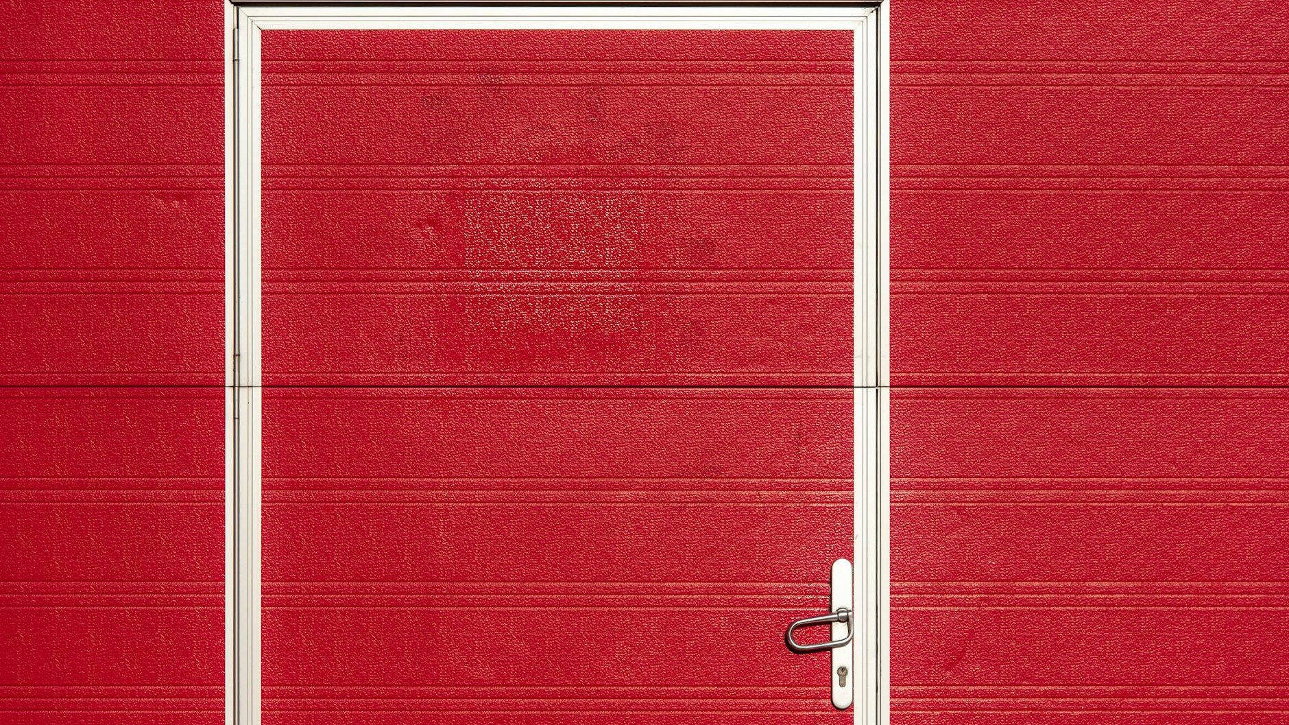 Why Your Door Frame Got Stuck: The Expanding Foam Mistake That Traps Thousands