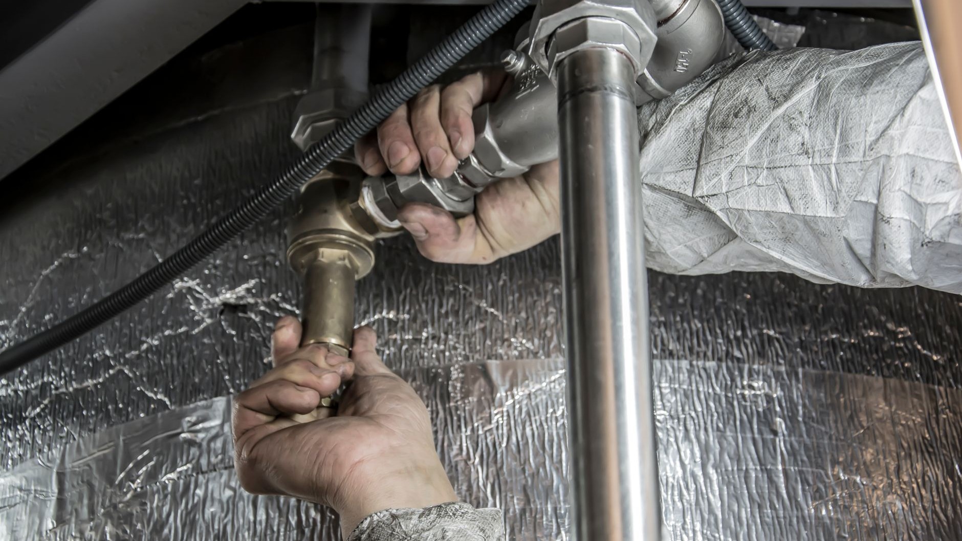 Why Your PTFE Tape Is Wrapped the Wrong Way: A Plumber's Guide to Fixing Your Leaking Tap