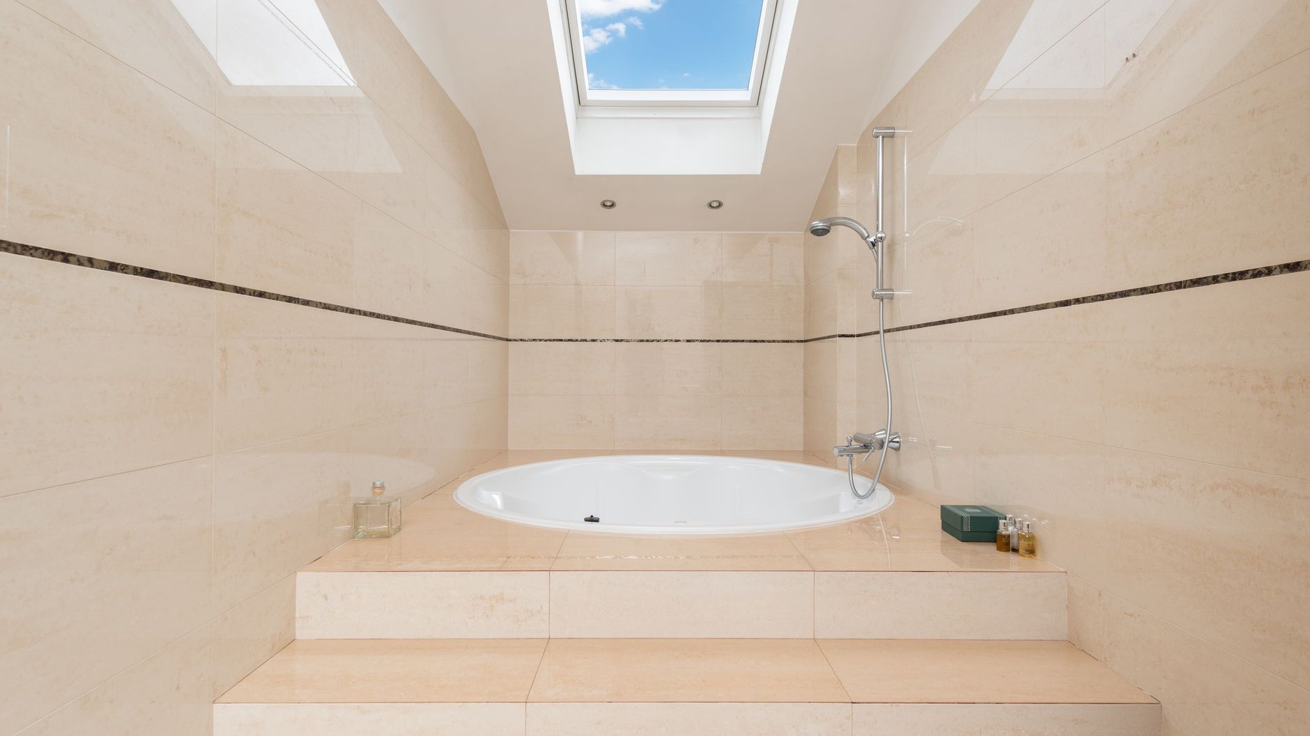 'My guests think the house is falling apart': the £2 tub from the bathroom shelf that silences a staircase in one evening